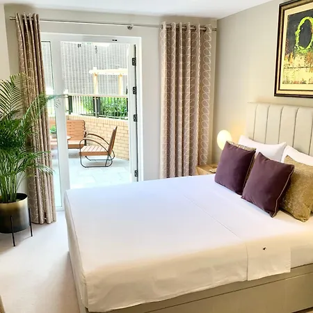 Modern Bedroom With Private Bathroom And Shared Kitchen & Lounge In Our Home Londres Exterior foto