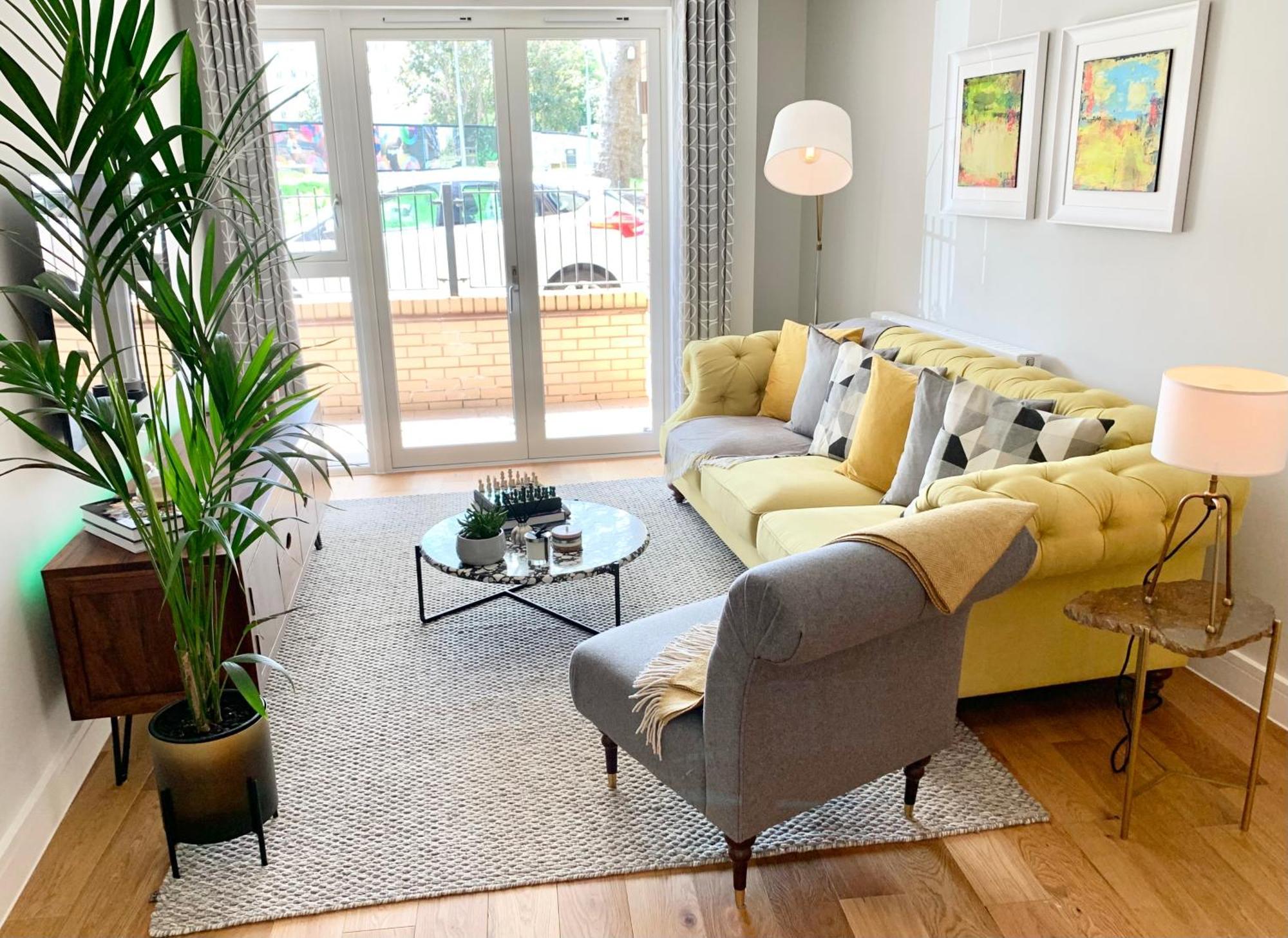 Modern Bedroom With Private Bathroom And Shared Kitchen & Lounge In Our Londra